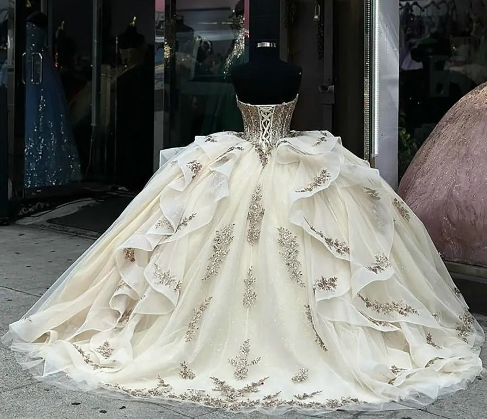 Light Champagne Quinceanera Dresses 2024 Formal Luxury Party Beading Lace Appliques Corset Tiered Ruffle Sweet 16 Dress Prom Graduation Ball Gowns