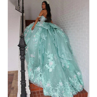 Off Shoulder Princess Quinceanera Dresses Flowers Lace Appliques Beaded Tiered Tulle Sweet 16 Dress Prom Birthday Party Gowns