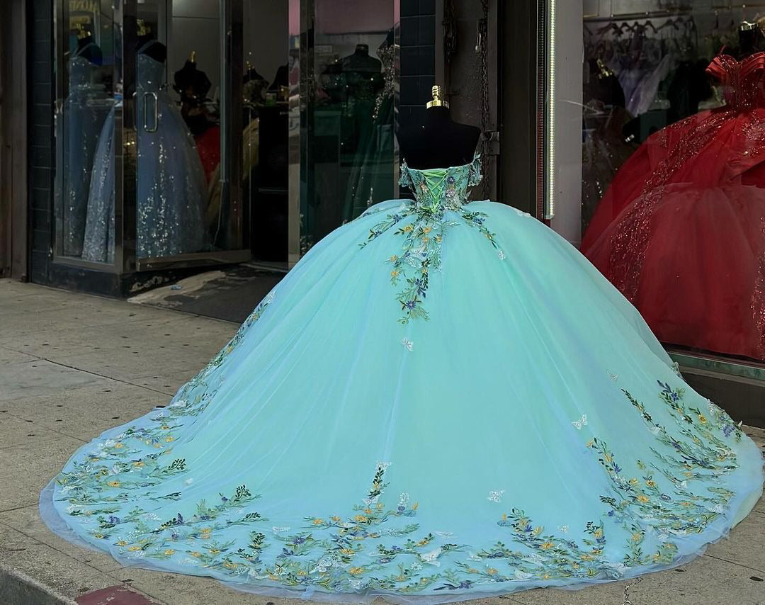 Off Shoulder Corset Ball Gown Princess Quinceanera Dresses Butterfly Flowers Appliques Sparkly Beaded Tulle Prom Party Gowns Sweet 16 Dress with Train