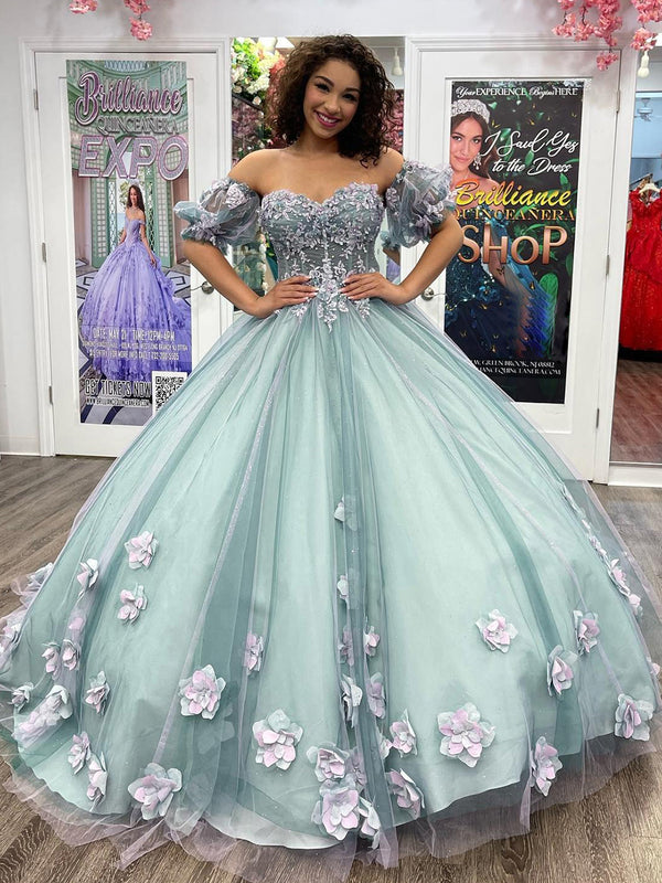 Trägerloses Sweetheart Quinceanera-Kleid, Korsett-Ballkleid mit Puffärmeln, 3D-Blumen, Spitzenapplikationen, Perlenbesetzter Tüll, Sweet 15 16 Kleider, Partykleider mit Schleppe