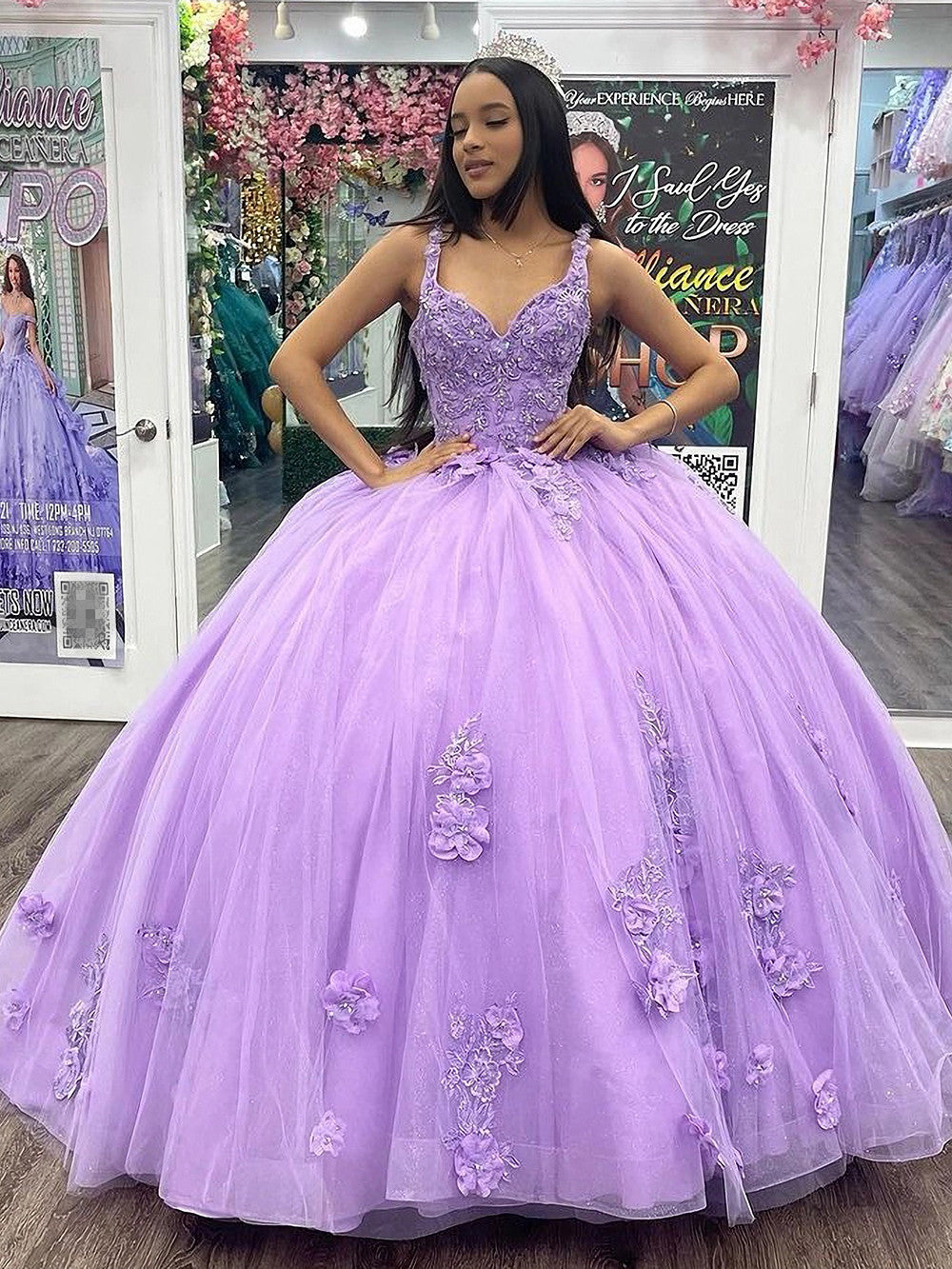 WQ1118 - Ball Gown Sweetheart Neck Straps Sleeveless Lace Appliques Lilac Tulle  Quinceanera Dress Princess Birthday Party Gown for Sweet 16