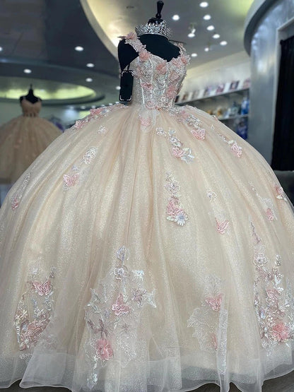 Robe de Quinceanera Champagne Brillante Sweet 16 2024 Appliques en Dentelle Fleurs 3D Corset Princesse Robe de Bal Perlée Paillettes Tulle Robes de Soirée