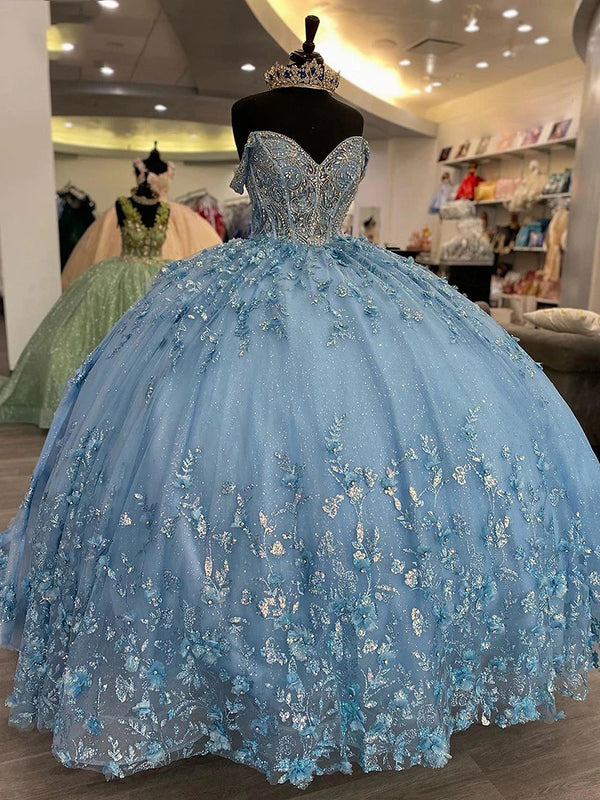 Hellblauer Glitzertüll mit Perlen verziert, 3D-Blumen-Applikationen, Ballkleid, Quinceanera-Kleid, schulterfrei, abgestufte Rüschen, Korsett, Prinzessin, formelle Abendkleider