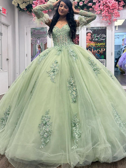 WQ1121 - Elegant Ball Gown Sweetheart Neck Detachable Long Sleeves Lace Appliques Feather Bow Knot Sage Green Tulle Quinceanera Dress Evening Party Gown for Sweet 16