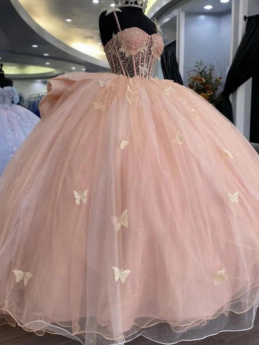 Rosa Sweetheart Glänzendes Korsett Ballkleid Spaghettiträger Prinzessin Abendkleider Schmetterling Große Schleife Perlen Sweet 16 Quinceanera Kleider Abschlussball Partykleider