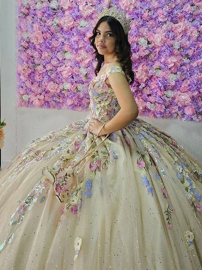 WQ1196 - Luxury & Glamorous Ball Gown Off Shoulder 3D Floral Applique Beaded Tulle Quinceanera Dress Birthday Party Gown for Sweet 16