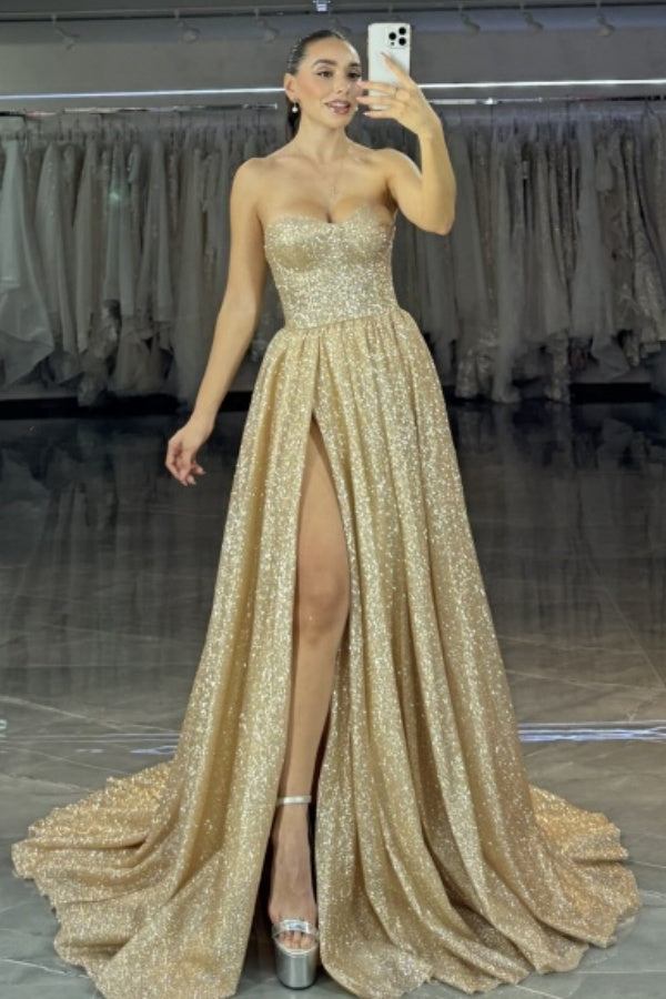 WU1061 - Glitzerndes und schlichtes A-Linien-Abendkleid, trägerlos, ärmellos, goldenes Ballkleid, hoher Seitenschlitz und Schleppe, Hochzeitsgastkleid