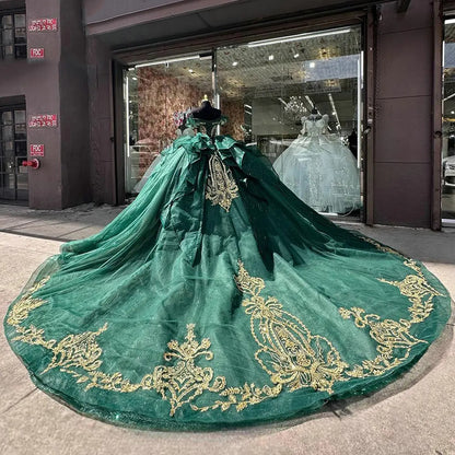 Emerald Green Off The Shoulder Beading Corset Ruffles Quinceanera Dress Ball Gown Gold Lace Appliques Princess Sweet 15 16 Birthday Party Gown