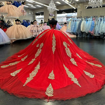 WQ1168 - Luxury & Gorgeous Sweetheart Neck Long Sleeves Gold Appliques Red Tulle Quinceanera Dress Birthday Party Gown for Sweet 16