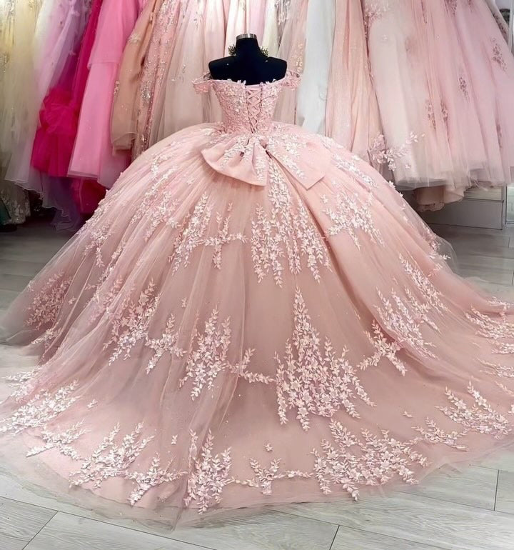 Robe de Quinceanera rose à épaules dénudées avec appliques en dentelle et tulle à lacets et nœud, robe de bal pour fête d'anniversaire, robe de princesse Sweet 15 16