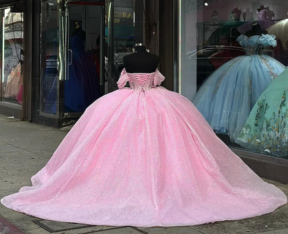 WQ1161 - Ball Gown Off Shoulder Sweetheart Neck Lace Appliques Beaded Tiered Pink Tulle Princess Quinceanera Dress Formal Evening Party Gown for Sweet 16