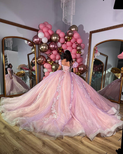 WQ1125 - Luxury Ball Gown Sweetheart Neck Puff Sleeves Lace Appliques Beaded Pink Tulle Princess Evening Party Gowns Quinceanera Dress for Sweet 16