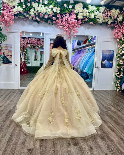 WQ1128 - Elegant & Glamorous Ball Gown Off Shoulder Long Sleeves Lace Appliques Beaded Tulle Quinceanera Dress Formal Evening Party Princess Gown for Sweet 16