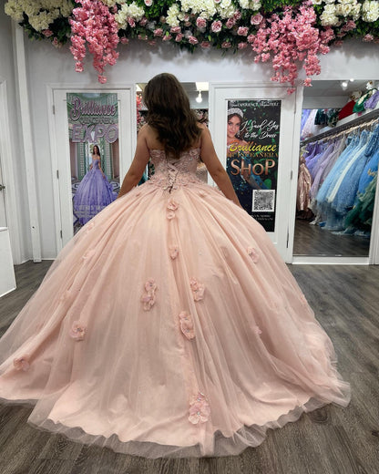 WQ1119 - Cute & Chic Ball Gown Sweetheart Neck Flower Lace Appliques Beaded Pink Tulle Birthday Party Gown Quinceanera Dress for Sweet 16