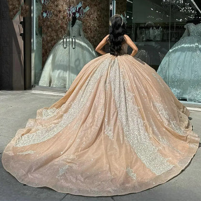 Champagner Glitzer Applikation Spitze Korsett Perlen Quinceanera Kleider Trägerlos Herzausschnitt Ärmellos Ballkleid Sweet 16 15 Partykleid