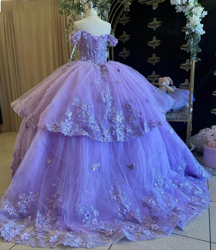 WQ1111 - Luxury Ball Gown Off Shoulder Sleeveless Tiered 3D Butterfly Appliques Purple Tulle Quinceanera Dress for Sweet 16