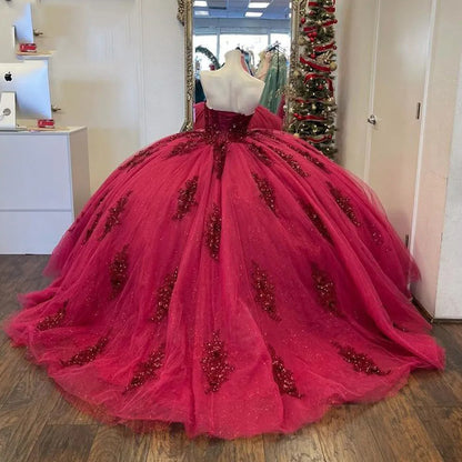 Red Strapless Sweetheart Ball Gown Quinceanera Dresses Sleeveless Appliques Lace Beading Corset Glitter Tulle Sweet 16 Princess Party Gown