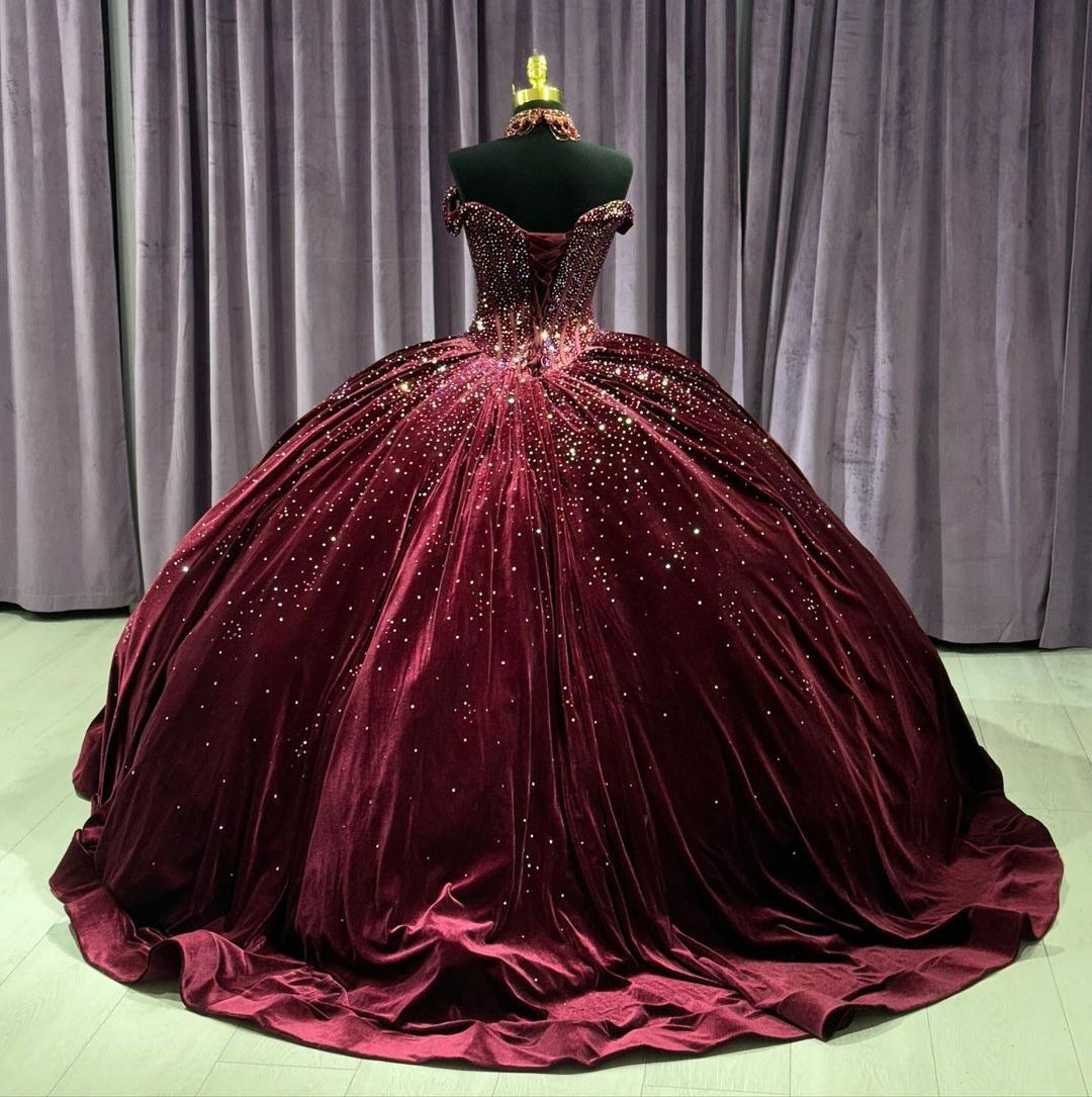 Wine Off-Shoulder Velvet Quinceanera Dresses Ball Gown 2024 Corset Bodice Bead Sparkly Sweet 16 Dress Princess Birthday Prom Gowns Lace-up