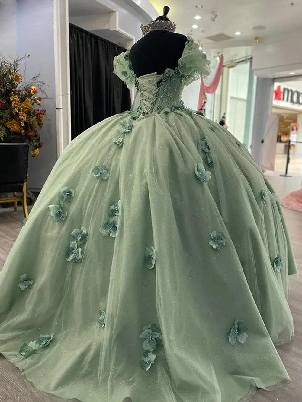 WQ1017 - Elegant Ball Gown Off Shoulder Beaded 3D Flower Appliques Mint Green Tulle Quinceanera Dress for Sweet 16