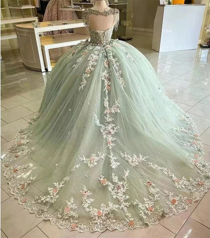 WQ1040 - Elegant Ball Gown Strapless 3D Flowers Appliques Sweep Train Mint Green Tulle Princess Gown Quinceanera Dress for Sweet 16