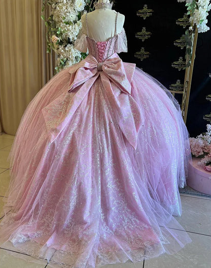 WQ1108 - Elegant Ball Gown Sweetheart Neck Off Shoulder Spaghetti Straps Lace Appliques Pink Tulle Princess Prom Party Gown Quinceanera Dresses for Sweet 16