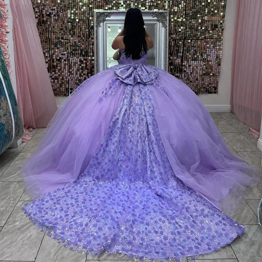 WQ1058 - Ball Gown Strapless Lace Flower Appliques Beaded Bow Knot  Lilac Tulle Quinceanera Dress for Sweet 16