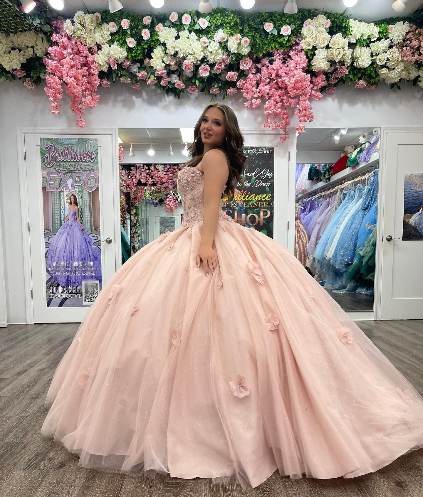 WQ1119 - Cute & Chic Ball Gown Sweetheart Neck Flower Lace Appliques Beaded Pink Tulle Birthday Party Gown Quinceanera Dress for Sweet 16