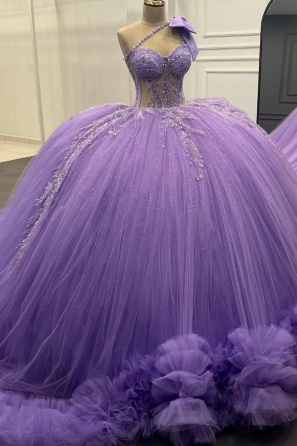 Langes Quinceanera-Kleid mit Herzausschnitt für Damen, trägerloses Korsett mit Blumenapplikationen, Perlenbesetztes Tüll-Ballkleid 