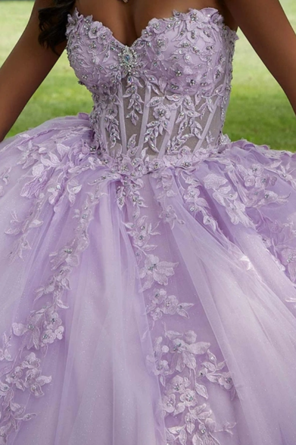 Langes Quinceanera-Kleid mit Herzausschnitt für Damen, trägerloses Korsett mit Blumenapplikationen, Perlenbesetztes Tüll-Ballkleid 