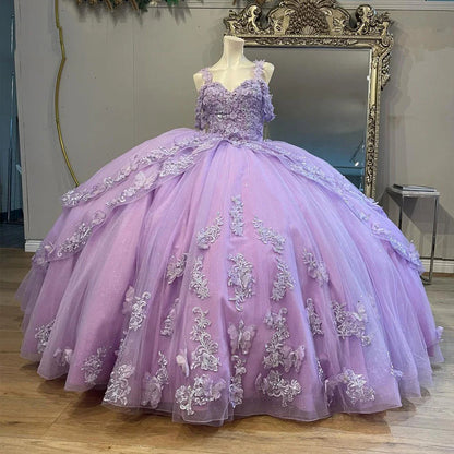 WQ1199 - Chic & Cute Ball Gown Off Shoulder Lace Applique Beaded Tiered Ruffles Lilac Tulle Quinceanera Dress Birthday Party Princess Gown for Sweet 16