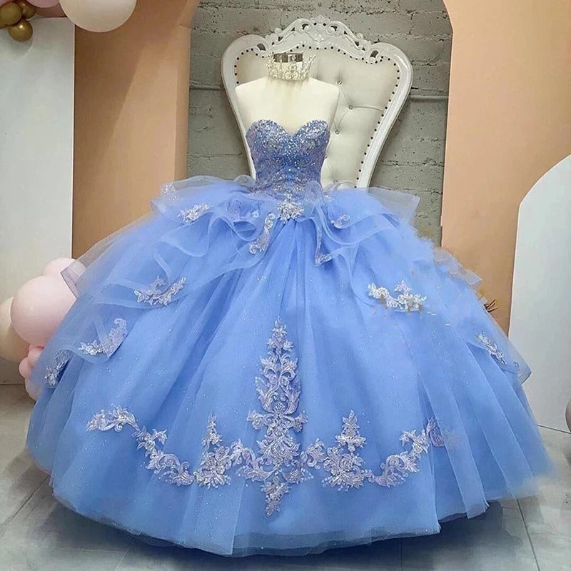 WQ1042 - Elegant Ball Gown Strapless Sleeveless Tiered Lace Appliques Light Blue Tulle Quinceanera Dress for Sweet 16