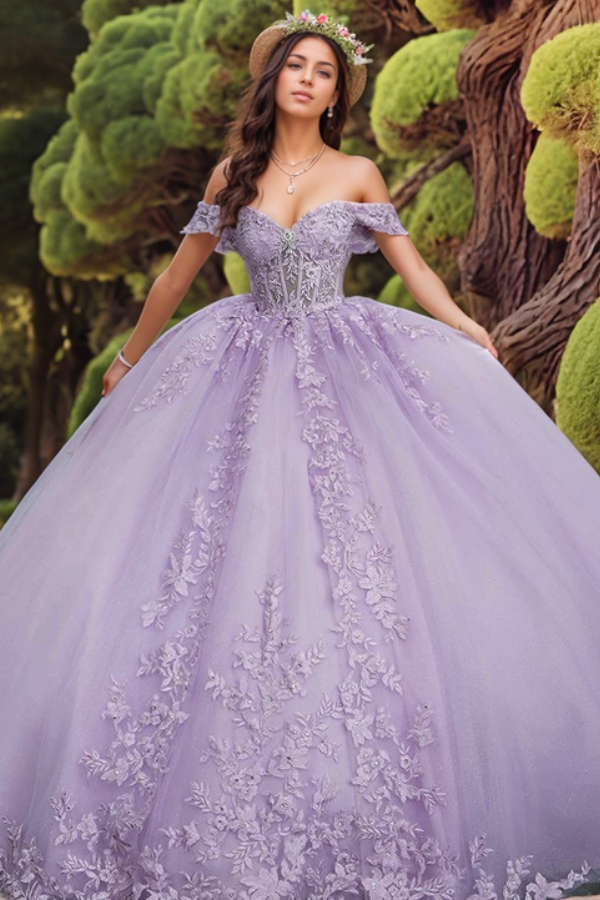 Langes Quinceanera-Kleid mit Herzausschnitt für Damen, trägerloses Korsett mit Blumenapplikationen, Perlenbesetztes Tüll-Ballkleid 