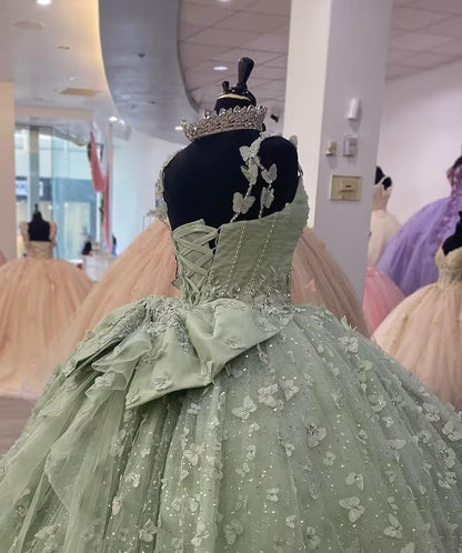 WQ1084 - Chic& Modern Ball Gown Sweetheart Neck Spaghetti Straps 3D Butterfly Lace Appliques Sage Green Tulle Quinceanera Dress Princess Gown for Sweet 16