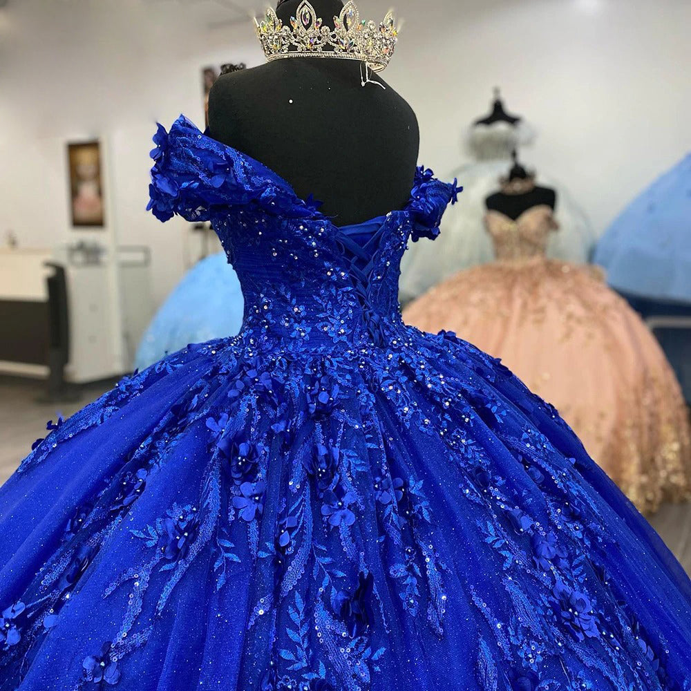 WQ1087 - Elegant Ball Gown Off Shoulder Flowers Lace Appliques Beaded Royal Blue Tulle Quinceanera Dress Princess Prom Gown for Sweet 16