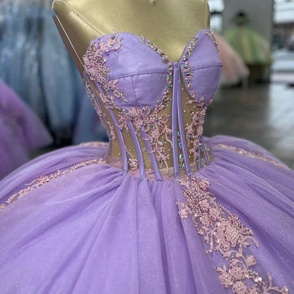 Robe de Quinceanera lilas en forme de cœur pour femme, en tulle, en dentelle, avec des appliques, robe de bal, sans bretelles, corset, robe de fête d'anniversaire perlée, robe Sweet 16