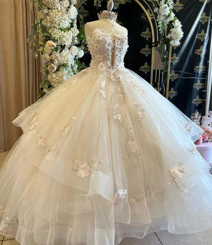 WQ1105 - Elegant & Gorgeous Ball Gown Strapless Flowers Lace Appliques Tulle Birthday Prom Party Gown Princess Gown Quinceanera Dress for Sweet 16