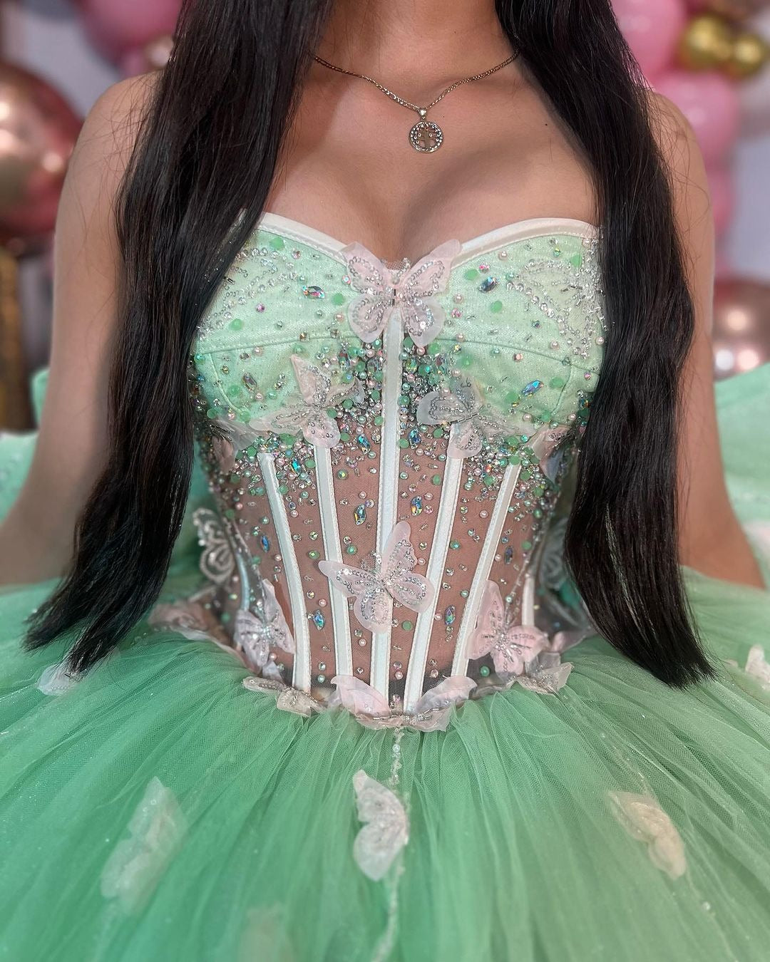 WQ1126 - Chic & Modern Ball Gown Sweetheart Neck 3D Butterfly Appliques Bow Knot Mint Green Tulle Princess Evening Party  Gown Quinceanera Dress for Sweet 16