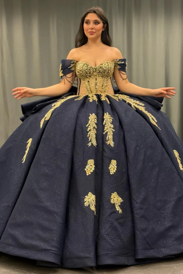 Langes Quinceanera-Kleid mit Herzausschnitt für Damen, trägerloses Korsett mit Blumenapplikationen, Perlenbesetztes Tüll-Ballkleid 
