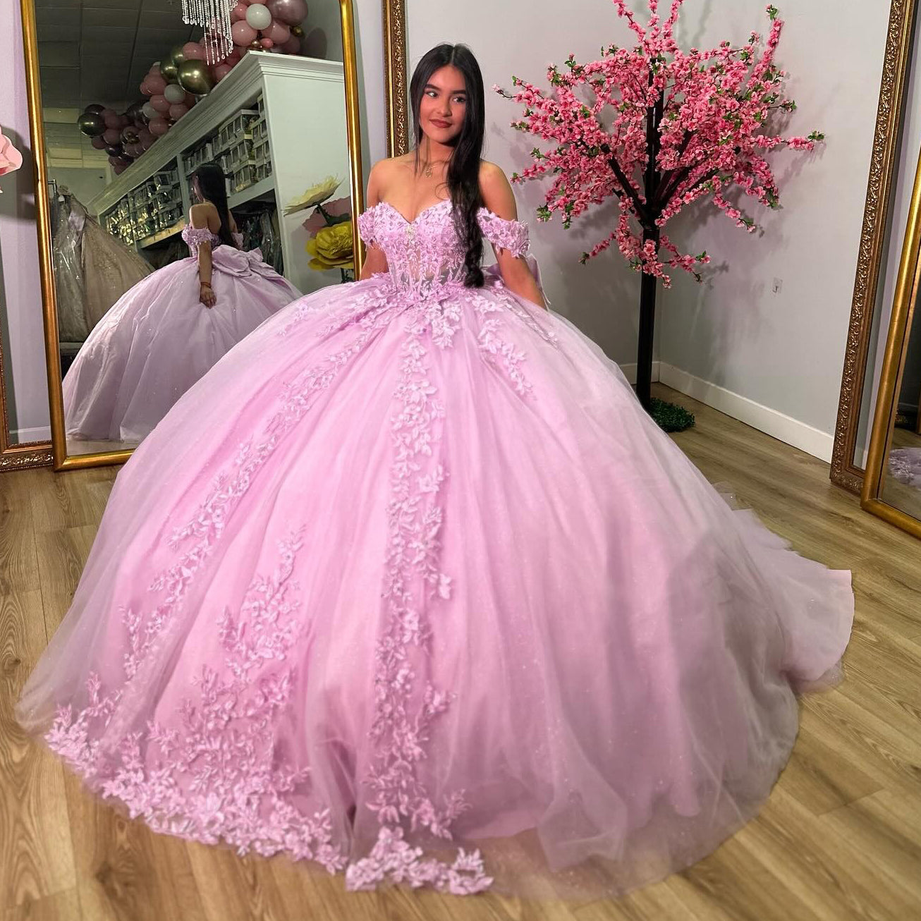 WQ1150 - Ball Gown Off Shoulder Sweetheart Neck Lace Appliques Bow Knot Pink Tulle Princess Evening Party Gowns Quinceanera Dress for Sweet 16