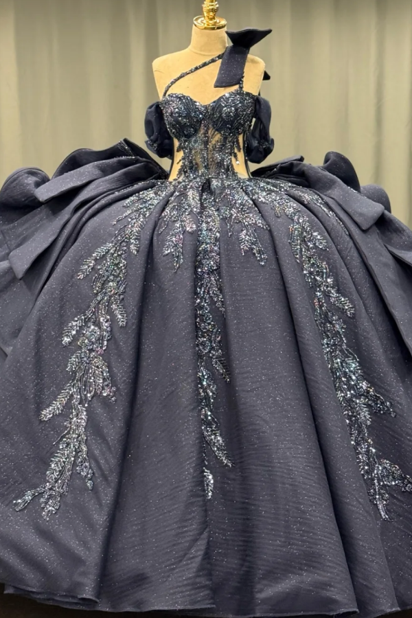 Langes Quinceanera-Kleid mit Herzausschnitt für Damen, trägerloses Korsett mit Blumenapplikationen, Perlenbesetztes Tüll-Ballkleid 