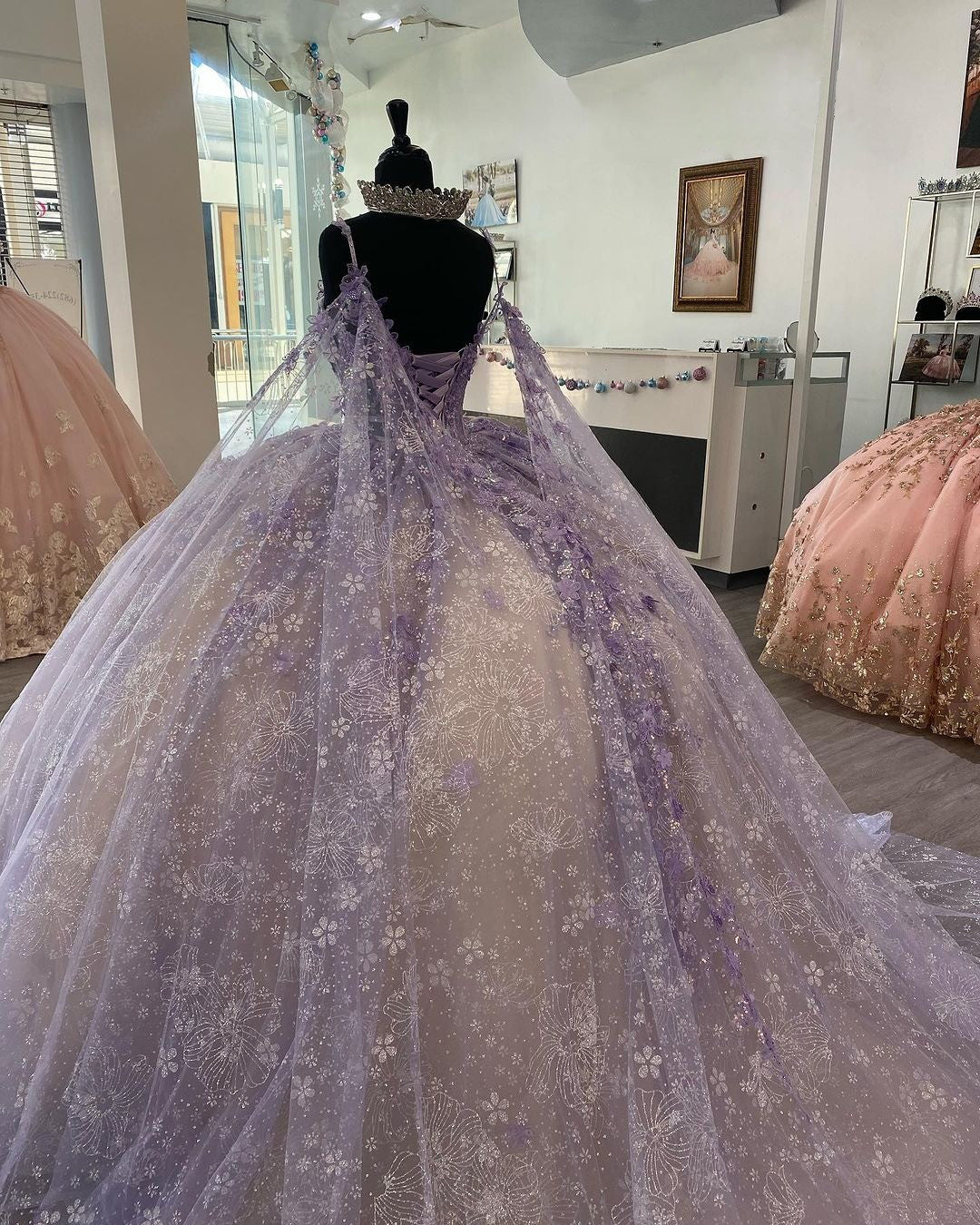 WQ1100 - Gorgeous & Glamorous Ball Gown Sweetheart Neck Spaghetti Straps Floral Lace Appliques Lavender Champagne Tulle Princess Prom Party Gown Quinceanera Dress for Sweet 16