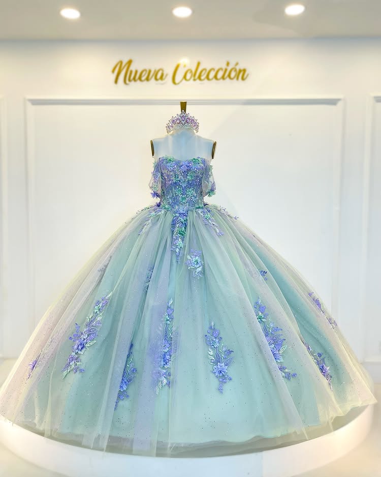 Langes Quinceanera-Kleid mit Herzausschnitt für Damen, trägerloses Korsett mit Blumenapplikationen, Perlenbesetztes Tüll-Ballkleid 