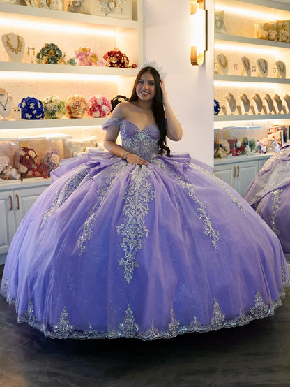 Langes Quinceanera-Kleid mit Herzausschnitt für Damen, trägerloses Korsett mit Blumenapplikationen, Perlenbesetztes Tüll-Ballkleid 