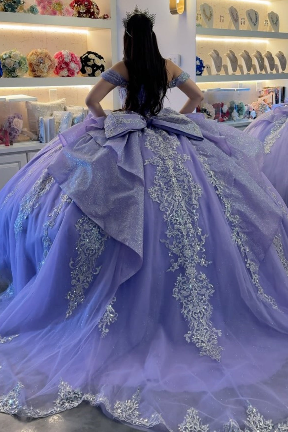 Langes Quinceanera-Kleid mit Herzausschnitt für Damen, trägerloses Korsett mit Blumenapplikationen, Perlenbesetztes Tüll-Ballkleid 