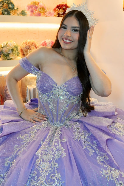 Langes Quinceanera-Kleid mit Herzausschnitt für Damen, trägerloses Korsett mit Blumenapplikationen, Perlenbesetztes Tüll-Ballkleid 