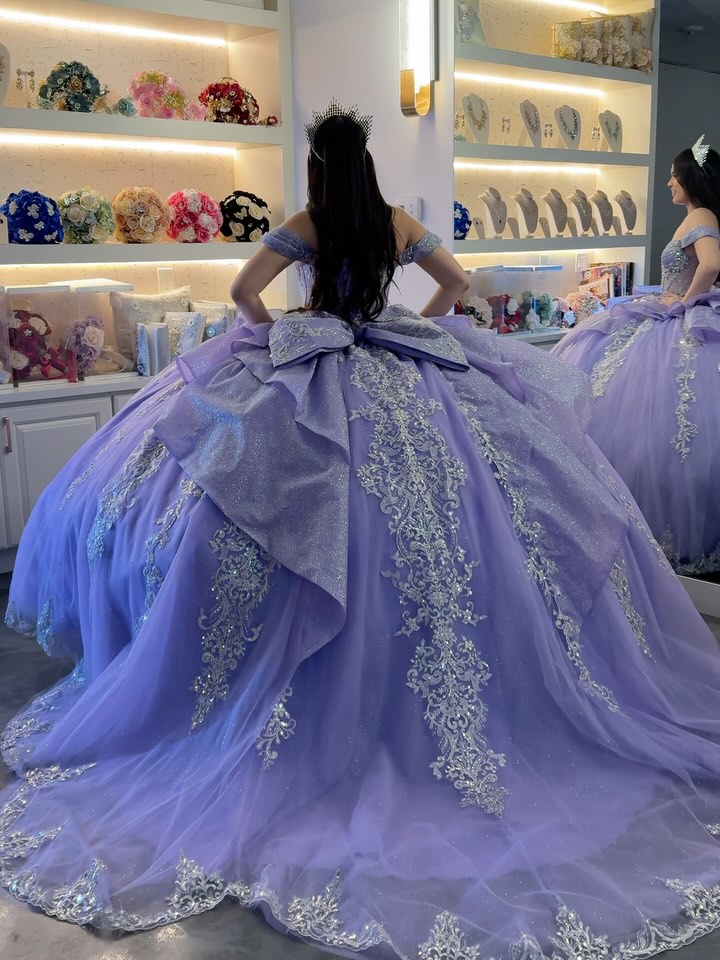 Langes Quinceanera-Kleid mit Herzausschnitt für Damen, trägerloses Korsett mit Blumenapplikationen, Perlenbesetztes Tüll-Ballkleid 