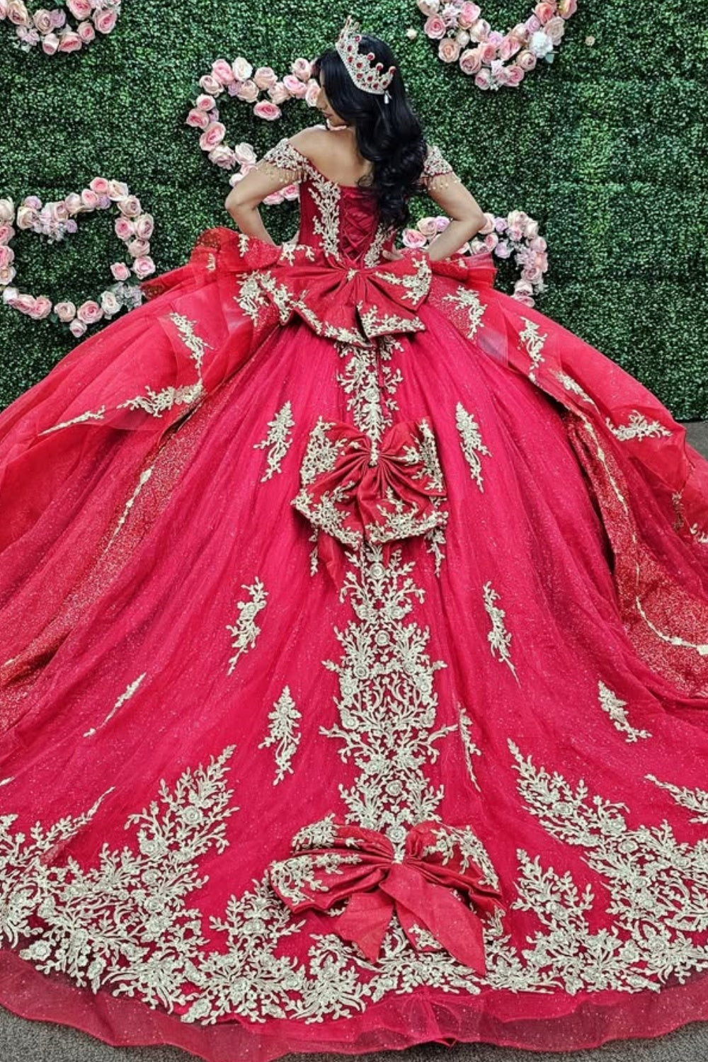 Off Shoulder Sleeveless Beaded Gold Appliques Ruffles Bow Knot Red Sweet 15 Quinceañera Dress WQ1597