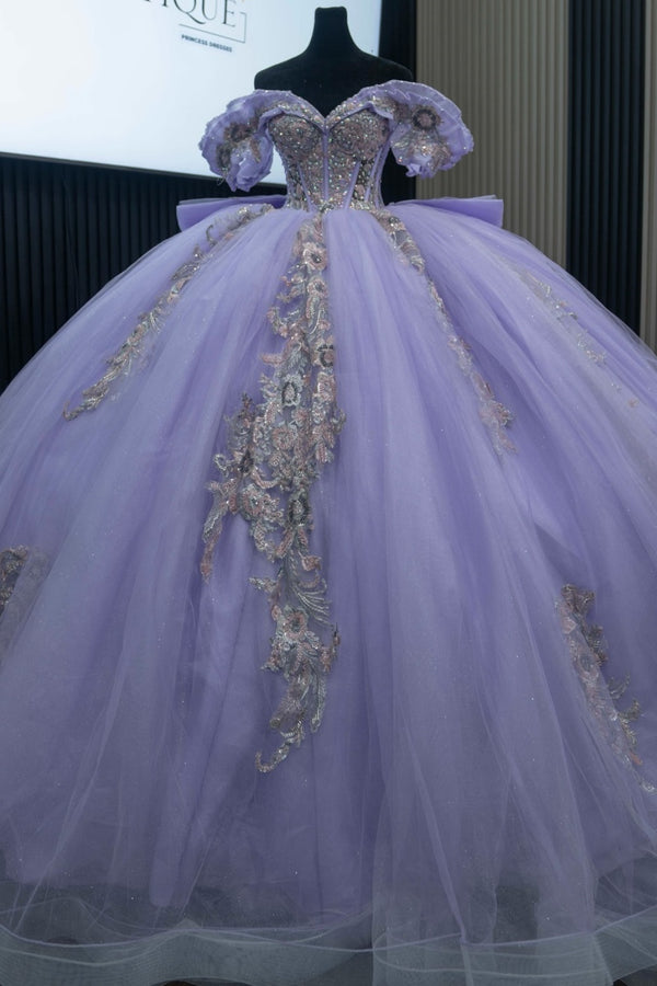 Langes Quinceanera-Kleid mit Herzausschnitt für Damen, trägerloses Korsett mit Blumenapplikationen, Perlenbesetztes Tüll-Ballkleid 