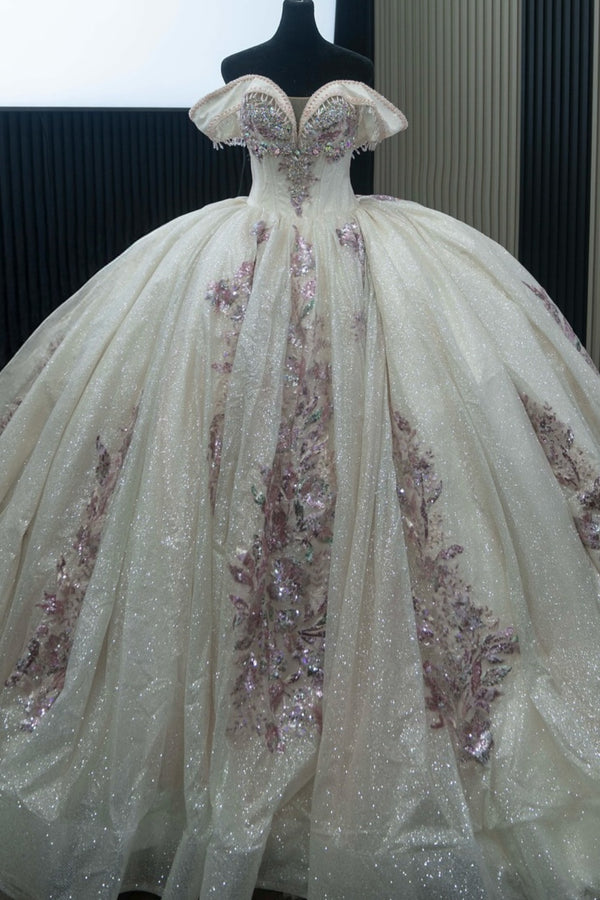 Off Shoulder Sleeveless Beaded Sequins Appliques White Sweet 15 Quinceañera Dress WQ1644