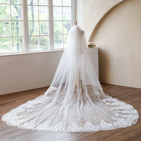 French Retro Double Layer Wide Lace Long Trailing Church Wedding Veil with Hair Comb WV1005